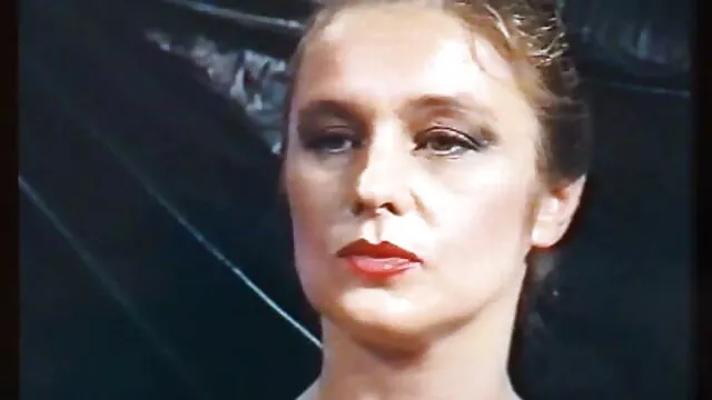 Mẹ yêu cầu con trai phim sẽ nhat ban moi nhat cô ấy ăn trước khi một bữa tiệc độc thân.