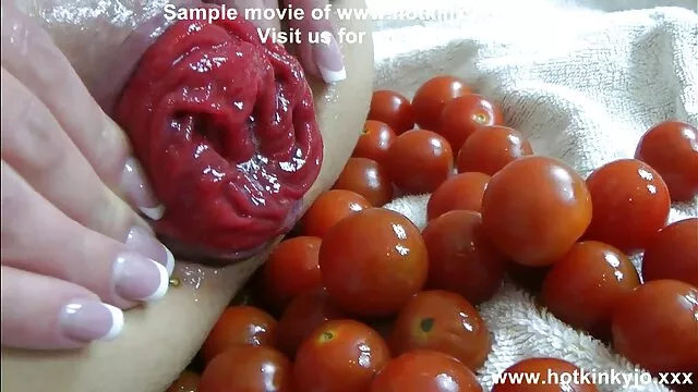 Cơ bắp, con trai của phim sêx nhat người khác hôn thê ở âm hộ của các người quay phim trong phòng thu.