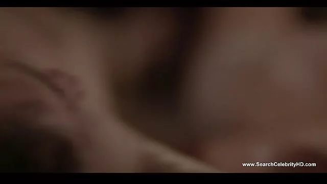 Lolasexy người mẫu lấy quần lót của cô phim sex hd nhat ban và cho cô ấy thấy âm đạo.)