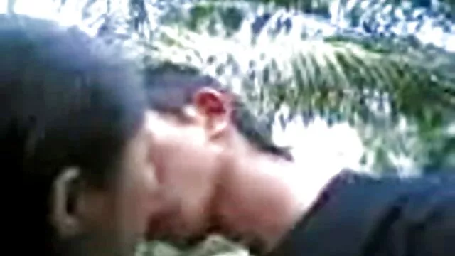 Ông cho một thổi kèn, sex nhật bản full hd và hút thuốc cùng một lúc.